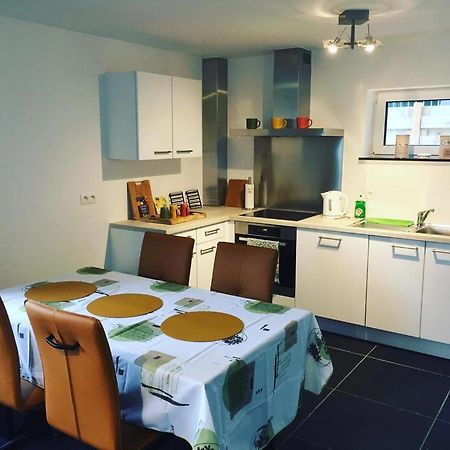 Appartement Duplex pour 3-4 personnes à Ciney Extérieur photo