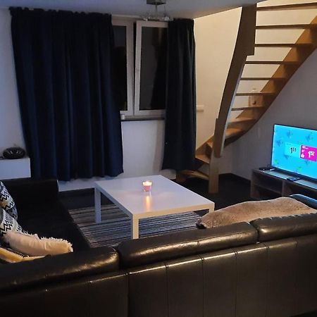 Appartement Duplex pour 3-4 personnes à Ciney Extérieur photo