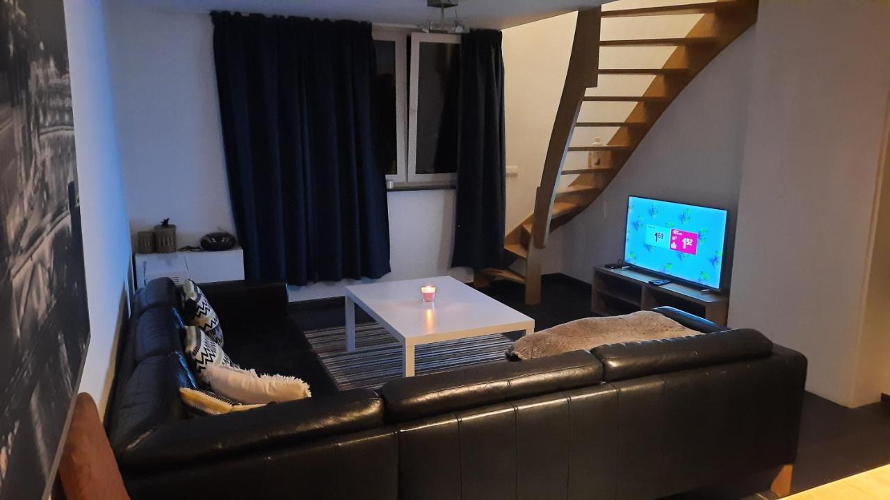 Appartement Duplex pour 3-4 personnes à Ciney Extérieur photo